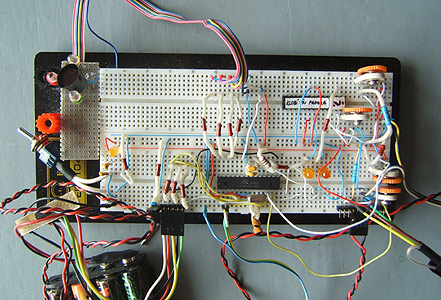 breadboard_small.jpg, 66kB